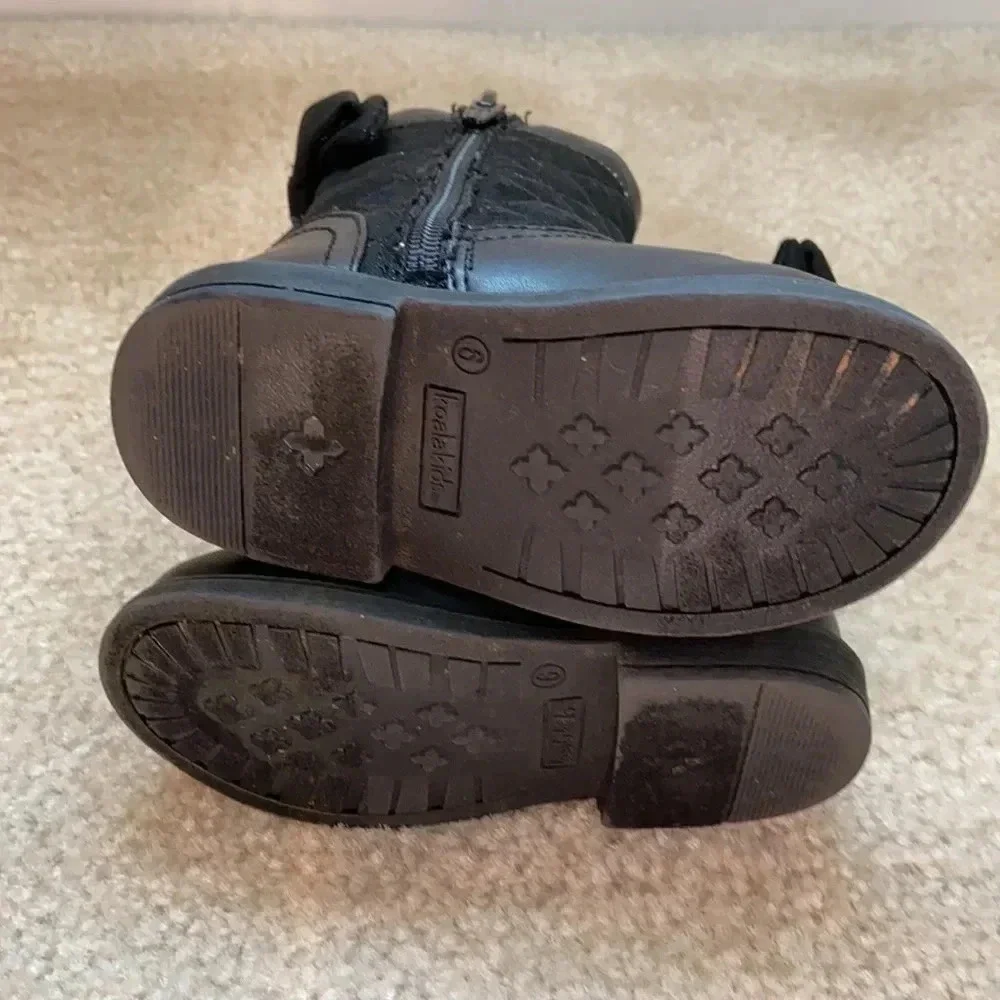 EUC Koala Kids Black Boots